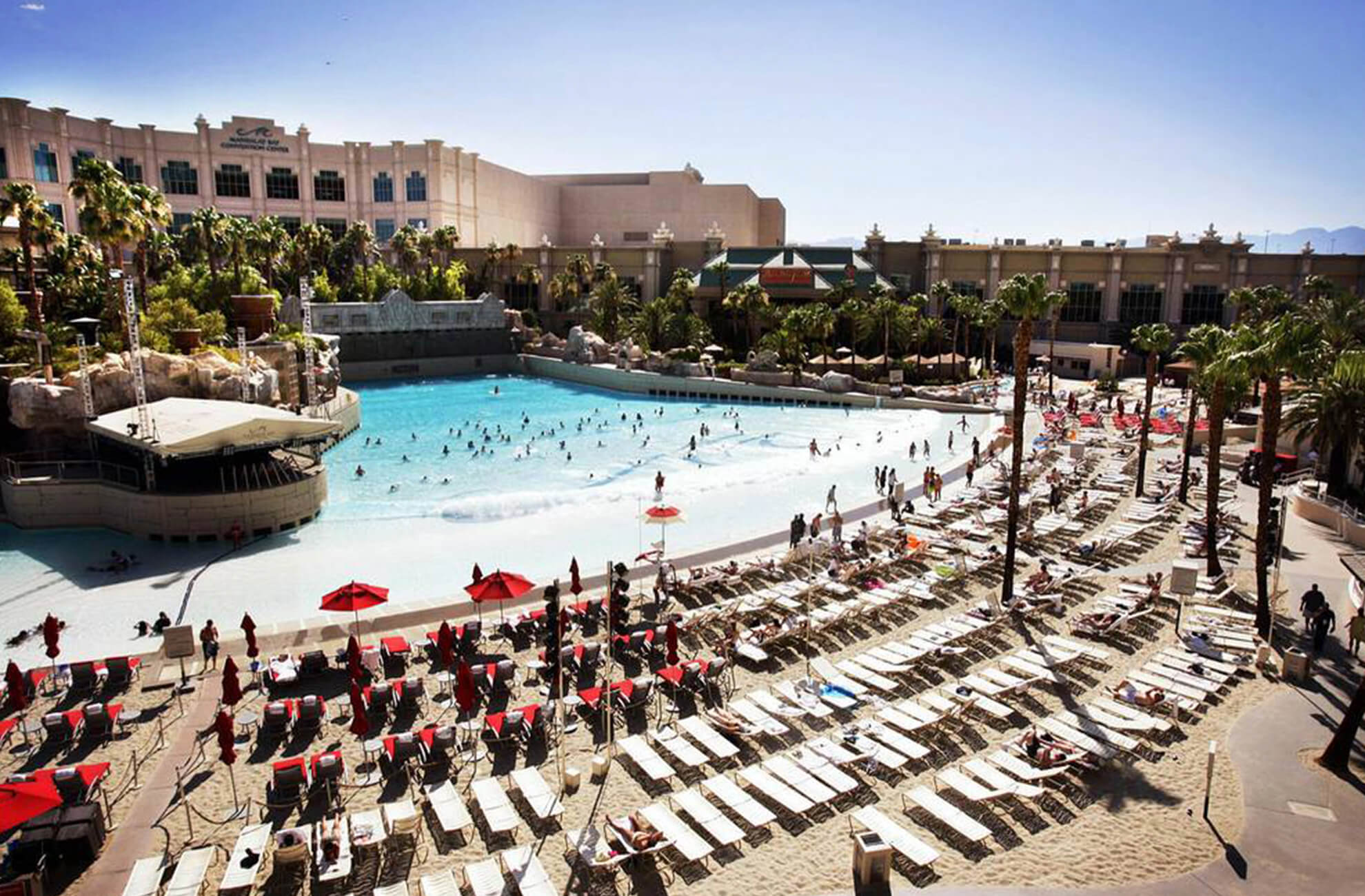 Mandalay Bay Hotel, Pools, lazy river, wave pool, relaxation and